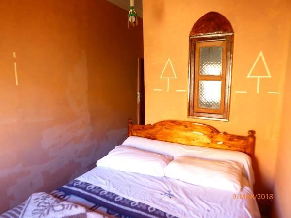 Kasbah Ait Arbi Hotel Ait Ougliff Exterior photo